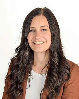 Taylor - Headshot